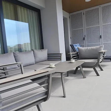 Luxury With Terrace Apartment *