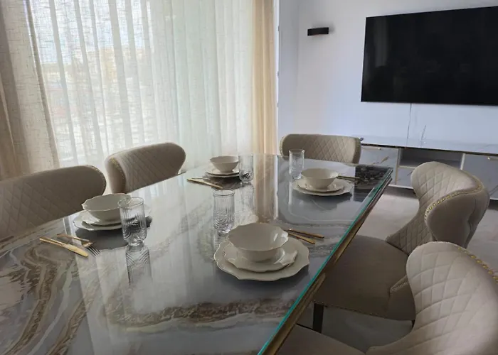 Luxury With Terrace *