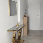 Luxury With Terrace Apartment *